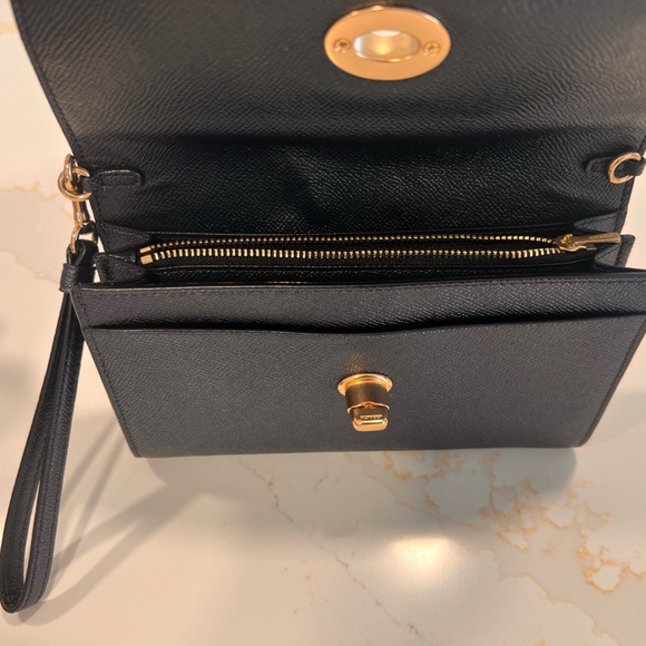 Black Coach Wristlet - Missing Gold Chain Strap - Picture 6 of 8